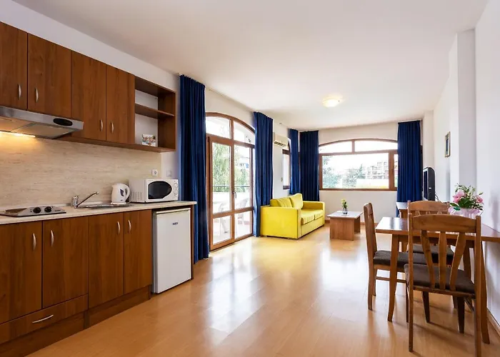 Complex Sunrise By Hmg Szálloda 3*