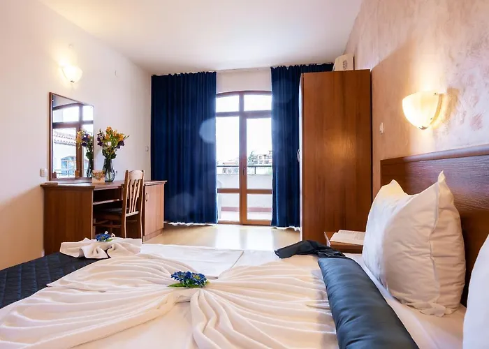 Complex Sunrise By Hmg Szálloda