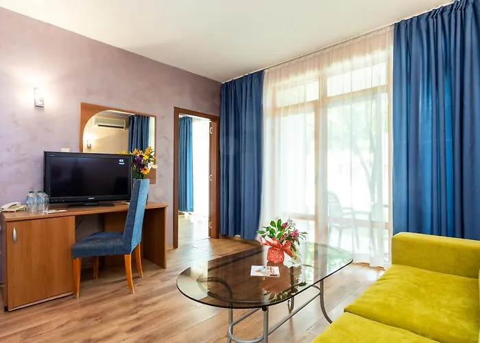 Complex Sunrise By Hmg