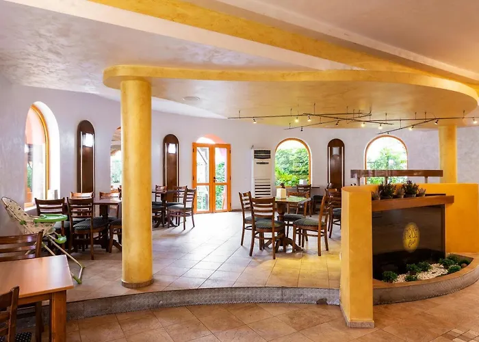 Отель Complex Sunrise By Hmg