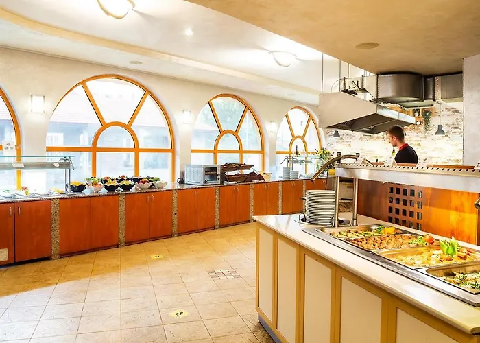 Отель Complex Sunrise By Hmg 3*