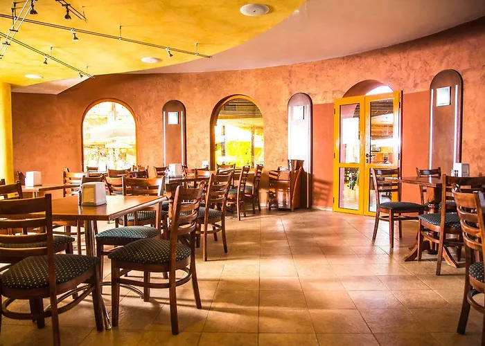 Отель Complex Sunrise By Hmg